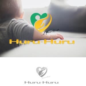 DIAMOND EYES (no1diamondeyes)さんのベビーシッタ―サービス「HURU-HURU」のロゴへの提案