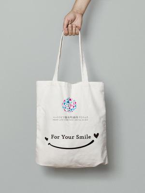 akt_design (akt_design)さんの歯科医院「エコバッグ」ロゴへの提案