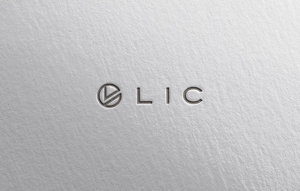 ALTAGRAPHさんのラグジュアリーブランド「LIC」のロゴ制作への提案