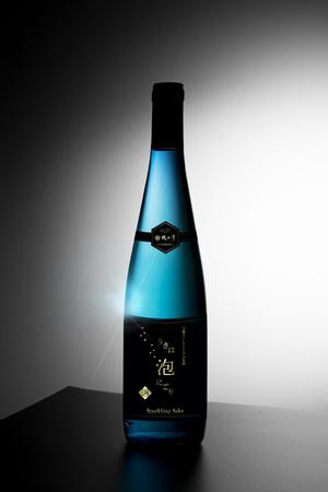 くじら (ahk_works)さんの130年続く酒蔵の新体制に伴う新製品、「スパークリング日本酒」のラベルデザインへの提案