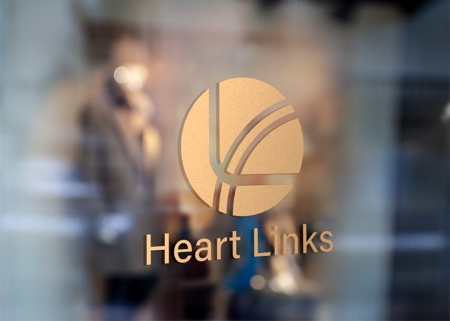 Kaito Design (kaito0802)さんの介護用品・老人介護・児童デイ・ギフトショップ会社の社名変更「Heart Links」のロゴデザイン への提案