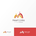 Jelly (Jelly)さんの介護用品・老人介護・児童デイ・ギフトショップ会社の社名変更「Heart Links」のロゴデザイン への提案