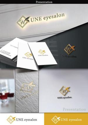 VNFdesign (late_design)さんのアイサロン『UNE』のロゴへの提案