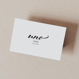 COLOBOCKLE ()さんのアイサロン『UNE』のロゴへの提案