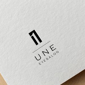 catwood (catwood)さんのアイサロン『UNE』のロゴへの提案