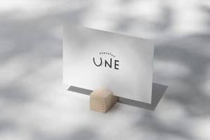 Toridori217 (Toridori)さんのアイサロン『UNE』のロゴへの提案