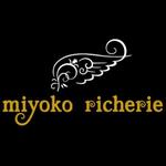 AtelierMarie-Rosaire (jsmpg_ej)さんの「miyoko richerie」のロゴ作成への提案