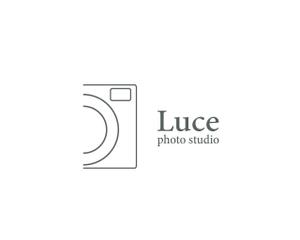 Gpj (Tomoko14)さんのSNS・名刺　Luce photo studioの店舗ロゴへの提案