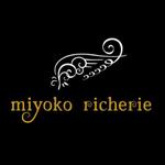 AtelierMarie-Rosaire (jsmpg_ej)さんの「miyoko richerie」のロゴ作成への提案