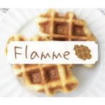 mogmog_design (tugumikura)さんのクロッフル（クロワッサン×ワッフル）専門店「Flamme」のロゴ作成への提案