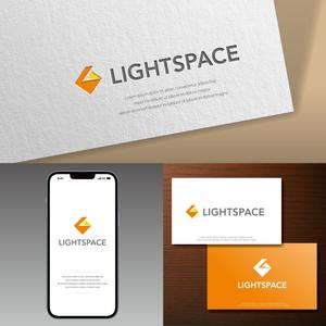 hi06_design (hi06)さんのリノベーションをイメージした株式会社ライトスペースのロゴ作成依頼への提案
