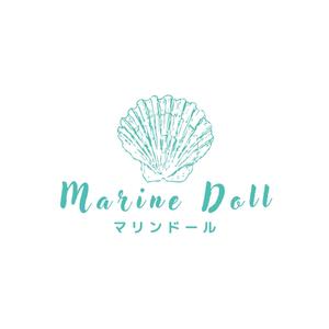 五十川 綾子 (ryoko_ikagawa)さんの水色と白を基調とした内装・海がコンセプトのコンカフェ「Marine Doll」のロゴ及びロゴマークへの提案