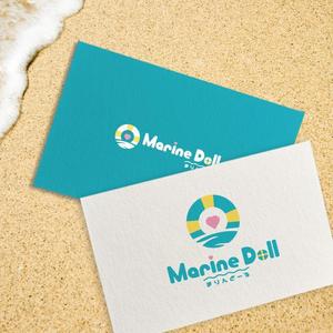 tanicosuke (tanicosuke)さんの水色と白を基調とした内装・海がコンセプトのコンカフェ「Marine Doll」のロゴ及びロゴマークへの提案