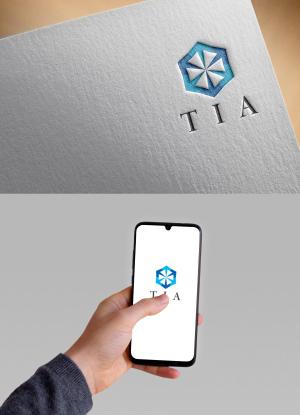 清水　貴史 (smirk777)さんのガールズバー「TIA」のロゴ募集への提案
