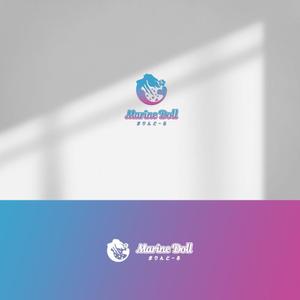 tobiuosunset (tobiuosunset)さんの水色と白を基調とした内装・海がコンセプトのコンカフェ「Marine Doll」のロゴ及びロゴマークへの提案