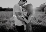 akt_design (akt_design)さんの家族写真スタジオ「Ra Sea studio」のロゴへの提案