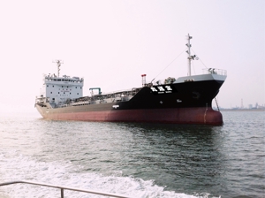 DCr (DEExCreation)さんの石油タンカーの船体表示への提案