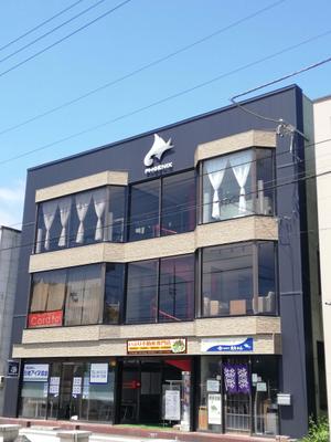 K-Design (kurohigekun)さんの不動産会社の本社店舗看板のデザインへの提案