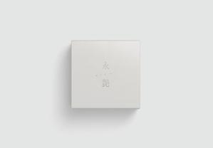 ALTAGRAPH (ALTAGRAPH)さんの高級美容液のパッケージに印刷する商品名ロゴデザインへの提案
