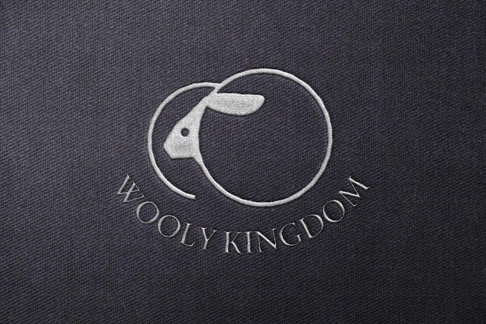 ウール専門寝具ブランド（WOOLY KINGDOM）のエンブレムロゴ