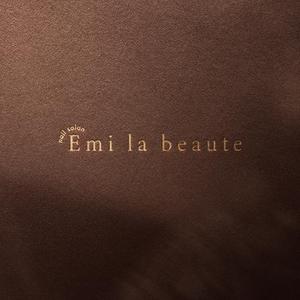 Kaito Design (kaito0802)さんのネイルサロンの「Emi la beaute」ｴﾐﾗﾎﾞｰﾃのロゴへの提案