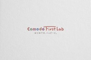 ALTAGRAPH (ALTAGRAPH)さんの赤ちゃん子育て支援アイテムブランド「Comodo First Lab」のブランドロゴ制作への提案