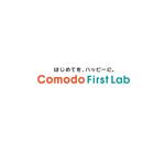 atomgra (atomgra)さんの赤ちゃん子育て支援アイテムブランド「Comodo First Lab」のブランドロゴ制作への提案