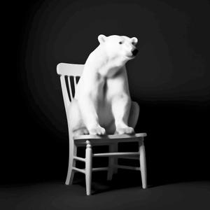 デーサイン (nisino6)さんのアウトドア商品にプリントする『木に座っているクマ』のイラストへの提案