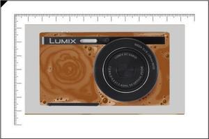 Kazeya ()さんのパナソニックのデジタルカメラ「LUMIX」の外装デザインを募集への提案