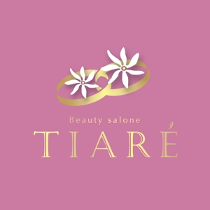 くり (curypapasan)さんの美容室「TIARÉ」のロゴ作成への提案