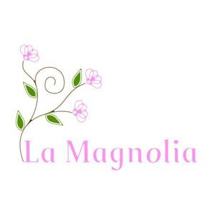 konamaru (konamaru)さんのエステサロン「La Magnolia」のロゴへの提案