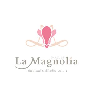 kurumi82 (kurumi82)さんのエステサロン「La Magnolia」のロゴへの提案