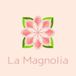 konamaru (konamaru)さんのエステサロン「La Magnolia」のロゴへの提案