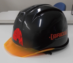 Rananchiデザイン工房 (sakumap)さんの工事現場で被るヘルメットの正面にくるロゴへの提案