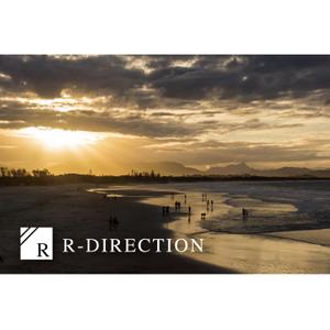 tanaka10 (tanaka10)さんの高級リゾート会社「R-DIRECTION」の社名ロゴへの提案