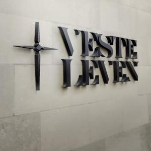 H2O (minolux)さんのアパレルブランド　VESTE LEVEN　ロゴ作成依頼への提案