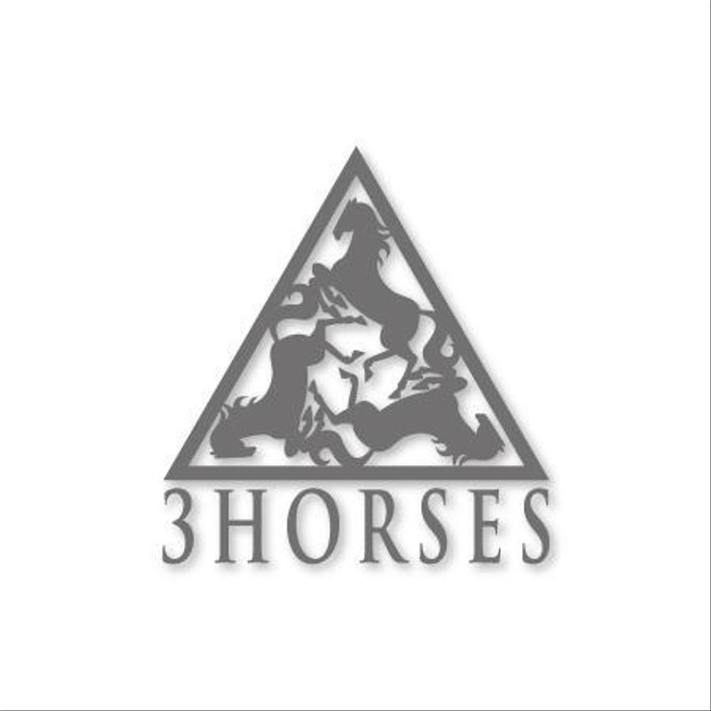 乗馬用品のウエブショップの「３HORSES」のロゴ