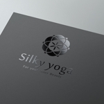 monkey designs (gerkeely)さんの屋号「Silky yoga」のロゴへの提案