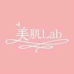渋谷吾郎 -GOROLIB DESIGN はやさはちから- (gorolib_design)さんの女性専用の脱毛・エステサロン「美肌Lab」のロゴ作成依頼への提案