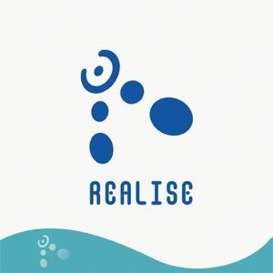mae_chan ()さんの競泳水着を中心としたコスチュームブランド『REALISE』のロゴへの提案