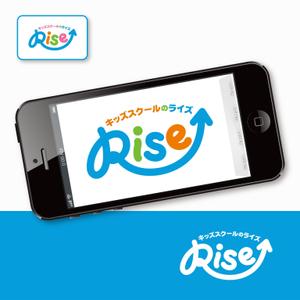 forever (Doing1248)さんの複合型キッズスクール「Rise」のロゴへの提案