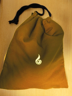 Tetsuya (ikaru-dnureg)さんの狐をモチーフとした、お面を入れるための巾着袋のデザインへの提案