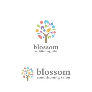 Yolozu (Yolozu)さんのおしゃれロゴの得意なクリエーター様！ リラクゼーションサロン「blossom」のロゴ作成依頼への提案