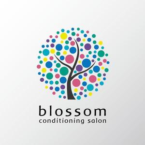 GRAYSCALE (Sooodesign)さんのおしゃれロゴの得意なクリエーター様！ リラクゼーションサロン「blossom」のロゴ作成依頼への提案