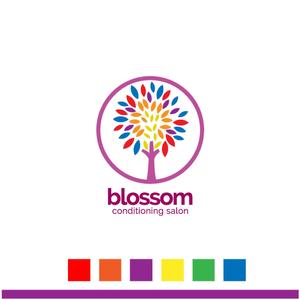 Tony_design (Tony_D)さんのおしゃれロゴの得意なクリエーター様！ リラクゼーションサロン「blossom」のロゴ作成依頼への提案