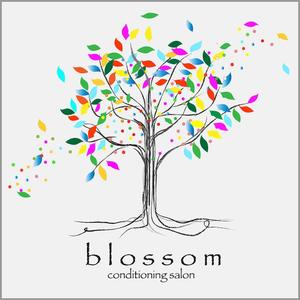 AOMAMEDA (Aomame69)さんのおしゃれロゴの得意なクリエーター様！ リラクゼーションサロン「blossom」のロゴ作成依頼への提案