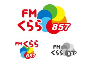 21デザイン (21design)さんの新設コミュニティFM放送局（ラジオ局）「FMくらら857」のロゴへの提案