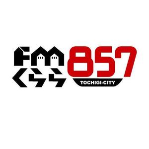 pongoloid studio (pongoloid)さんの新設コミュニティFM放送局（ラジオ局）「FMくらら857」のロゴへの提案