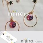 Q (qtoon)さんのアクセサリーショップ「nijiiro house」のロゴへの提案