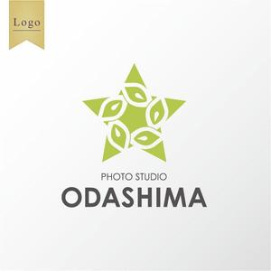 acco (journalmar)さんの「星」をメインに写真スタジオのロゴのお願いです。への提案